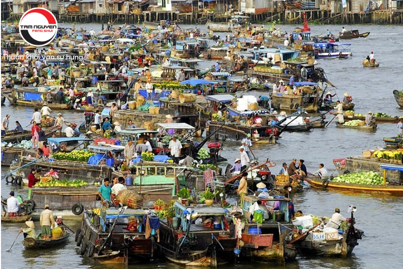 Chợ nổi trên sông
